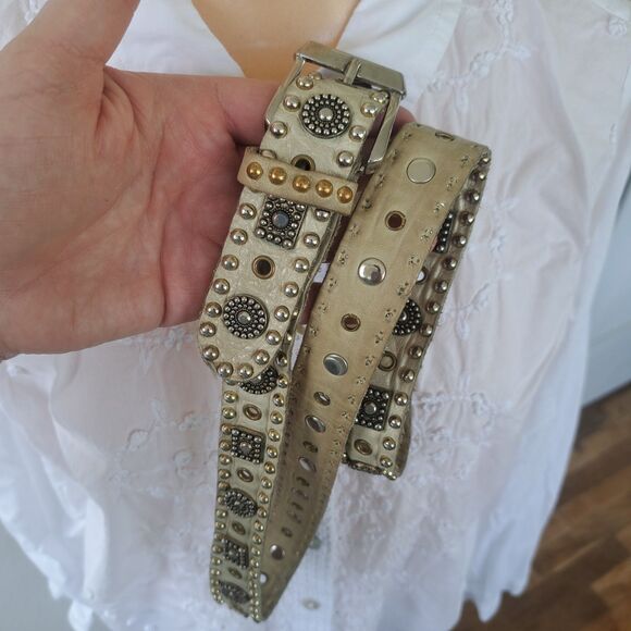 Vintage Sand Castle New York Metallic Gold Studded Women\'s Soft Leather Belt Y2k